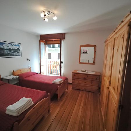 Albergo ristorante Chez Isabel Pontboset Esterno foto